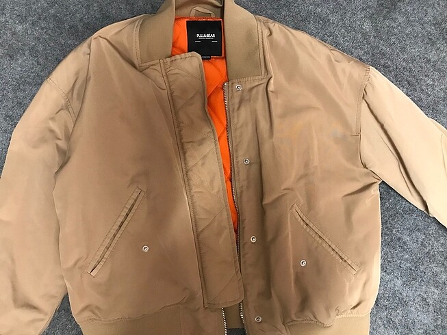 PULL& BEAR BOMBER CEKET