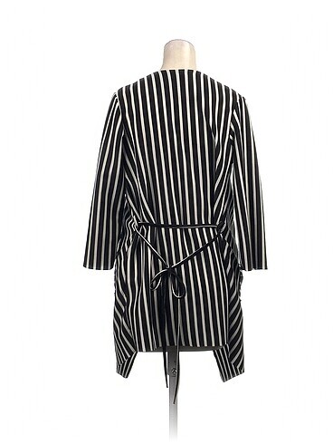l Beden PreLoved Hırka %70 İndirimli.