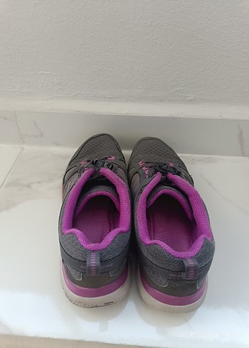 Mor Detaylı Gri Kadın Spor Ayakkabı - Görsel 4