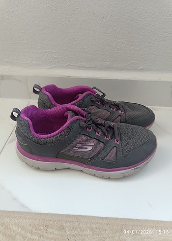 Mor Detaylı Gri Kadın Spor Ayakkabı - Görsel 3