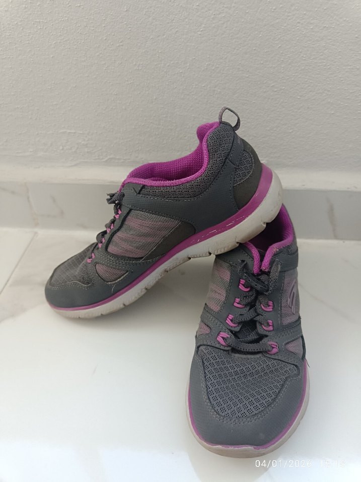 Mor Detaylı Gri Kadın Spor Ayakkabı - Görsel 2
