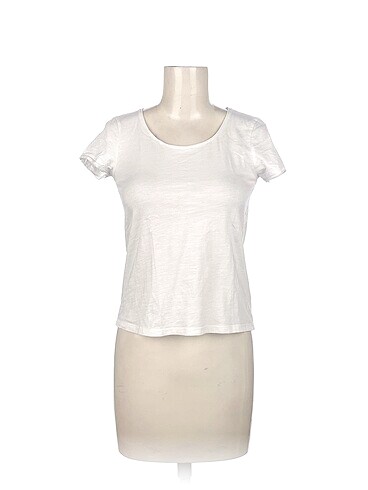 Defacto T-shirt %70 İndirimli.