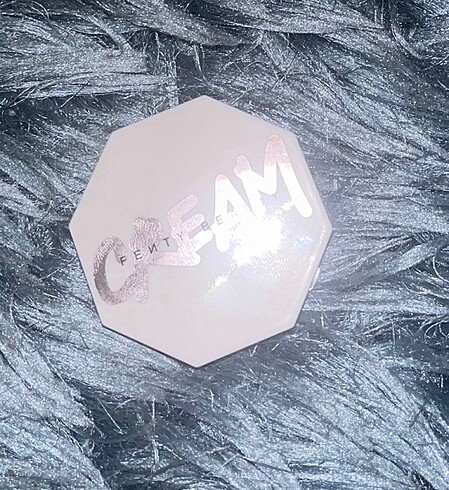 Fenty Beauty allık summerwine