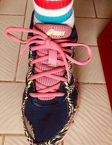 40 Beden Asics Spor Ayakkabı