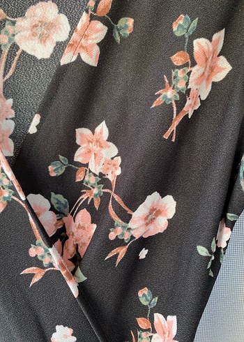 Çiçek Desenli Siyah Kadın Tulum - Görsel 3