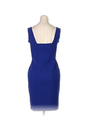 l Beden PreLoved Kısa Elbise %70 İndirimli.