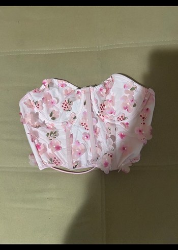 Pembe Çiçekli Dantel Detaylı Straplez Büstiyer