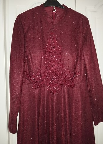 Uzun Kollu Bordo Boncuk İşlemeli Abiye Elbise - Görsel 3