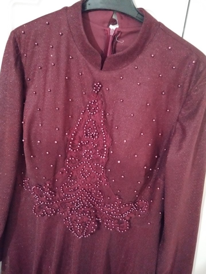 Uzun Kollu Bordo Boncuk İşlemeli Abiye Elbise - Görsel 4