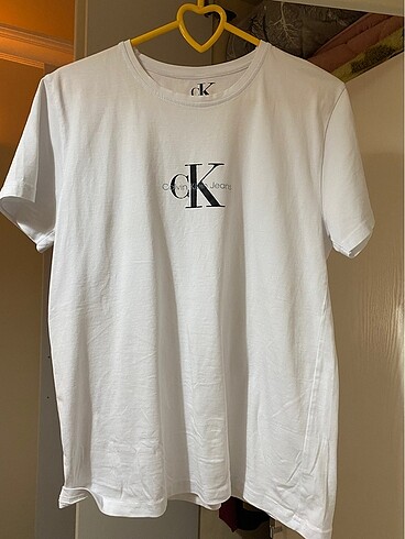 calvin clein tshirt