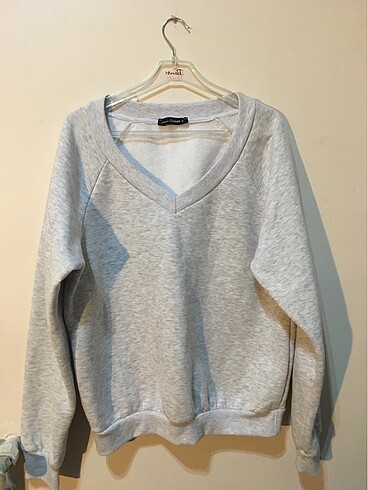 Gri V yaka sweatshirt
