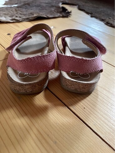23 Beden H&M kız çocuk sandalet
