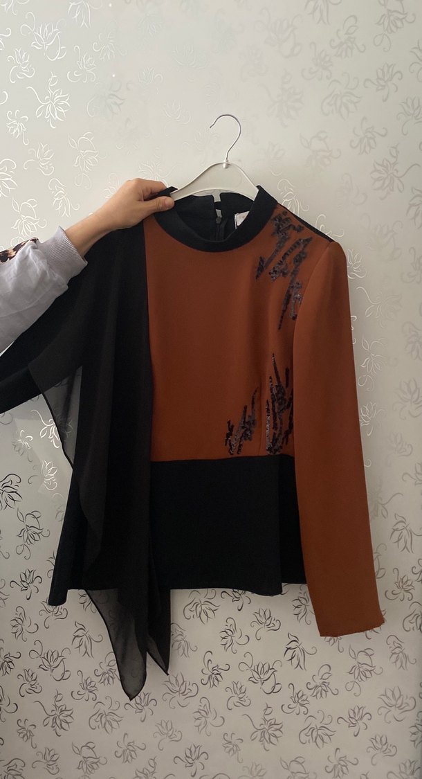 Uzun Kollu, Nakışlı ve Drapeli Kadın Gömlek - Görsel 2