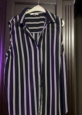 Düğmeli Siyah Çizgili Kolsuz Gömlek - Görsel 2