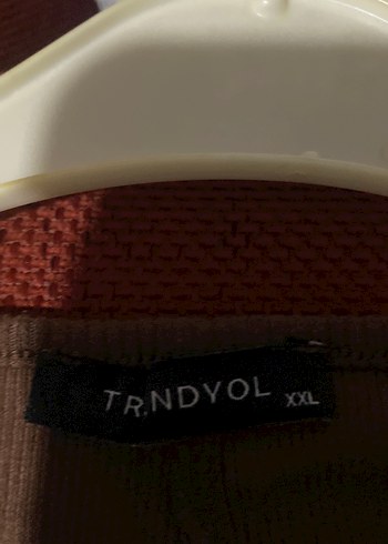 Kolsuz V Yaka Uzun Keten Elbise - Görsel 4