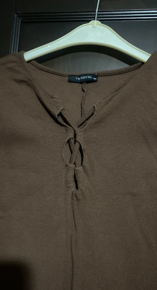 Kolsuz V Yaka Uzun Keten Elbise - Görsel 2