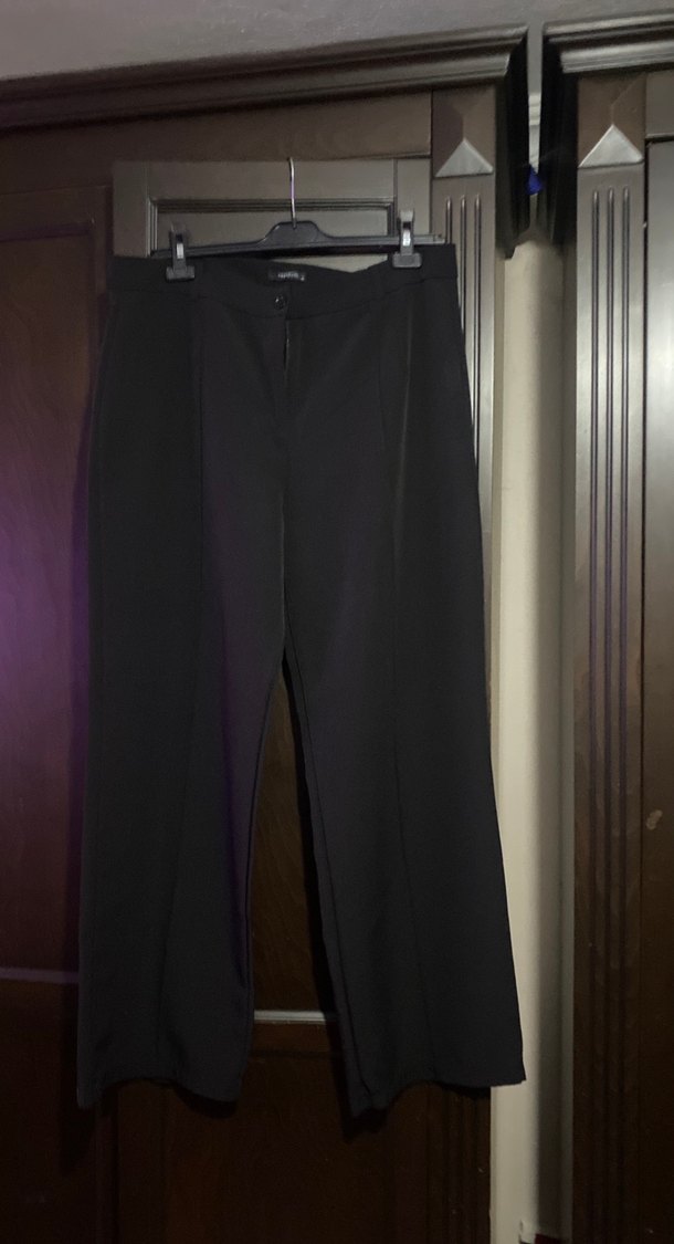 Düğmeli Siyah Kadın Kumaş Pantolon - Görsel 2