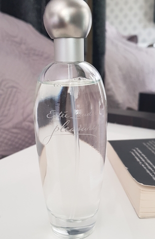estee lauder pleasures 
