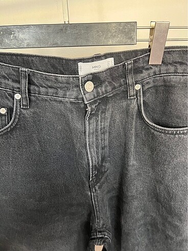 42 Beden siyah Renk Siyah mango jean