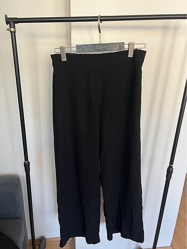 Siyah bol paça kumaş pantolon