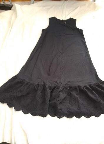 Siyah midi elbise