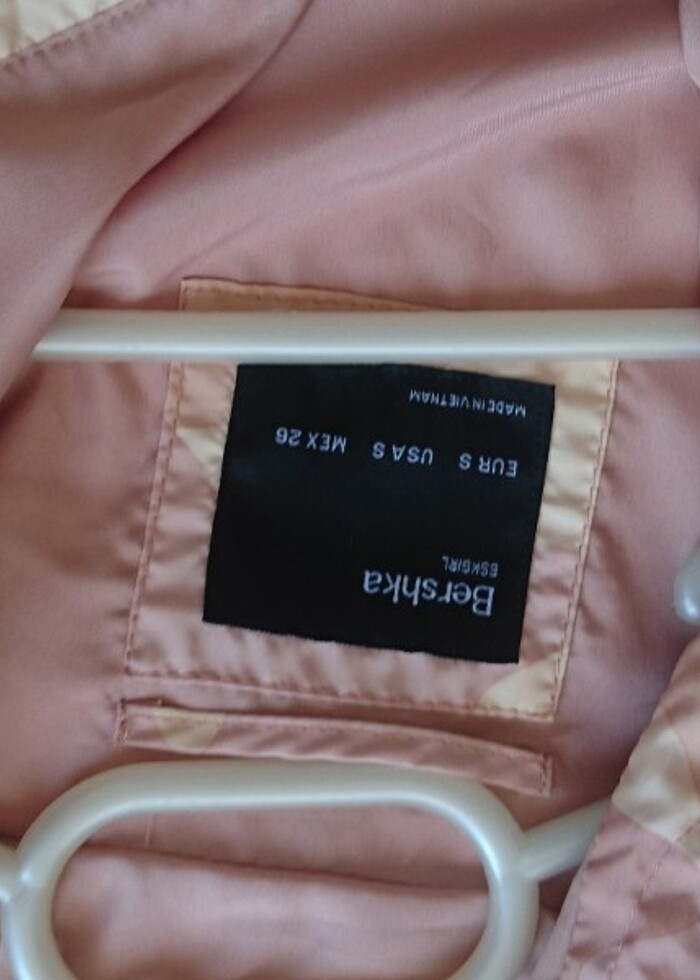 Bershka yağmurluk - Görsel 3