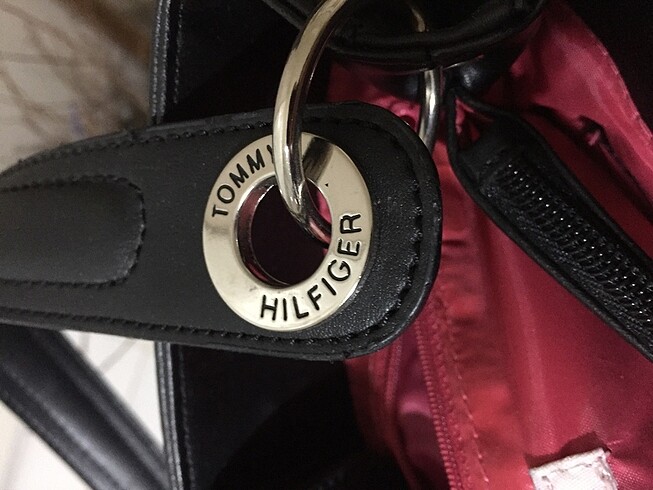 Beden TOMMY HİLFİGER KISA ÇANTA