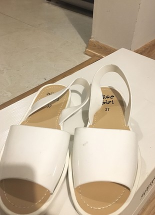 Beyaz Plastik Sandalet