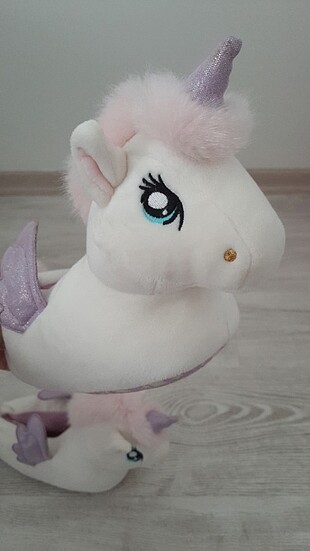 H&M Pony ev terliği
