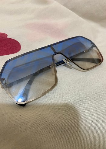  Beden Orijinal Fendi Güneş Gözlüğü