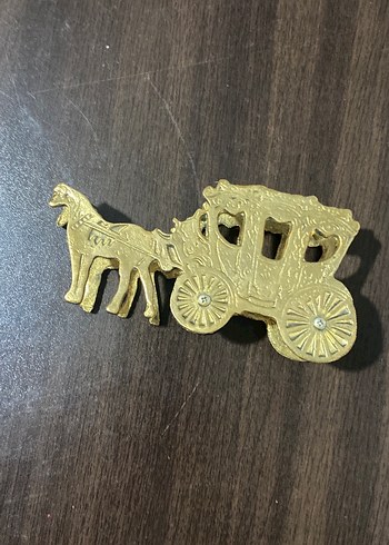 Parlak Altın Renk At Arabası Biblosu - Görsel 3