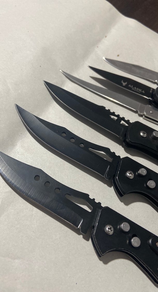 Siyah Katlanır Bıçak Seti
3 Yarı otomatik - Görsel 2