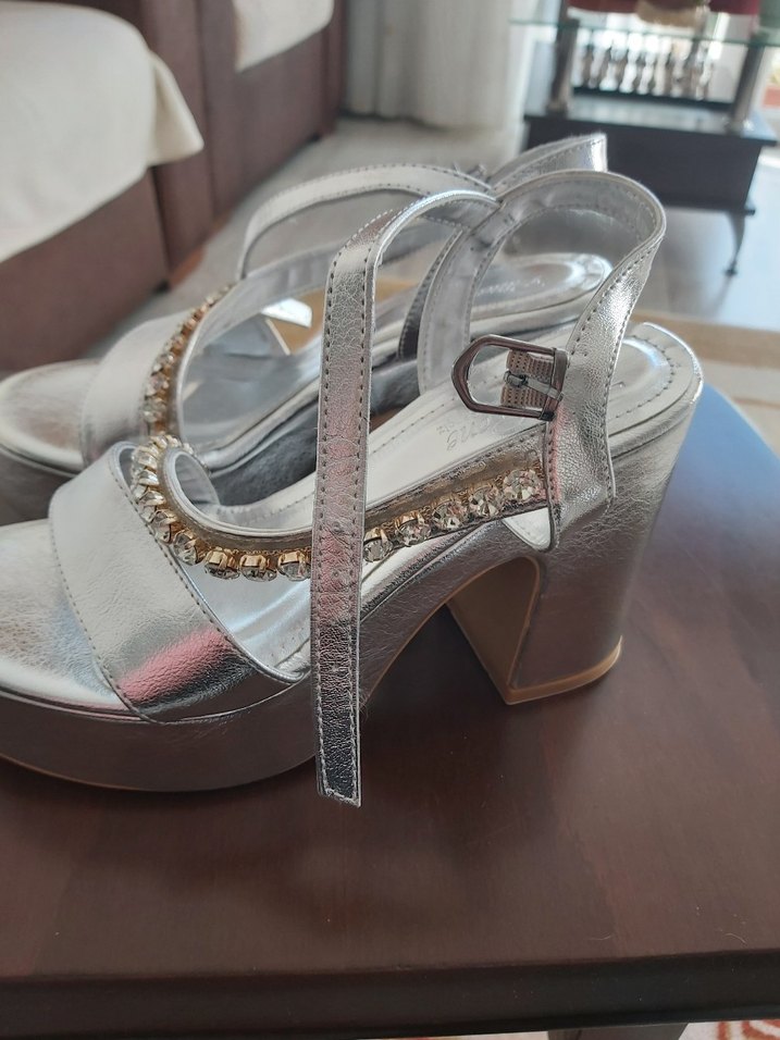 Kadın Beyaz Metalik Dolgu Topuklu Gece Ayakkabısı - Görsel 3