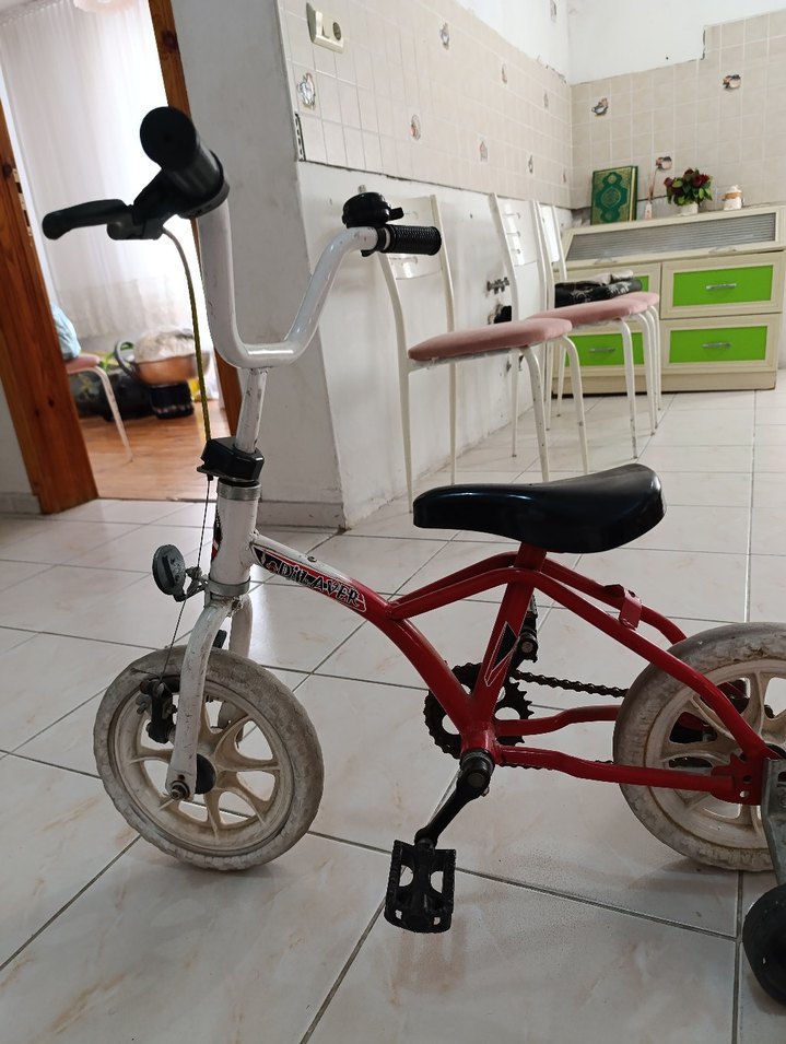 Diger Beyaz Üç Tekerlekli Bisiklet - Görsel 3