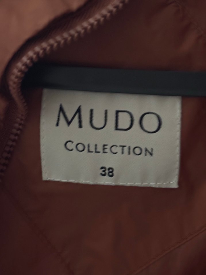 Düğmeli Kadın Bej Şişme Yelek - Görsel 4