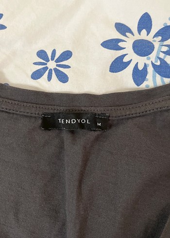 Gri V Yaka Uzun Kollu bluz - Görsel 2