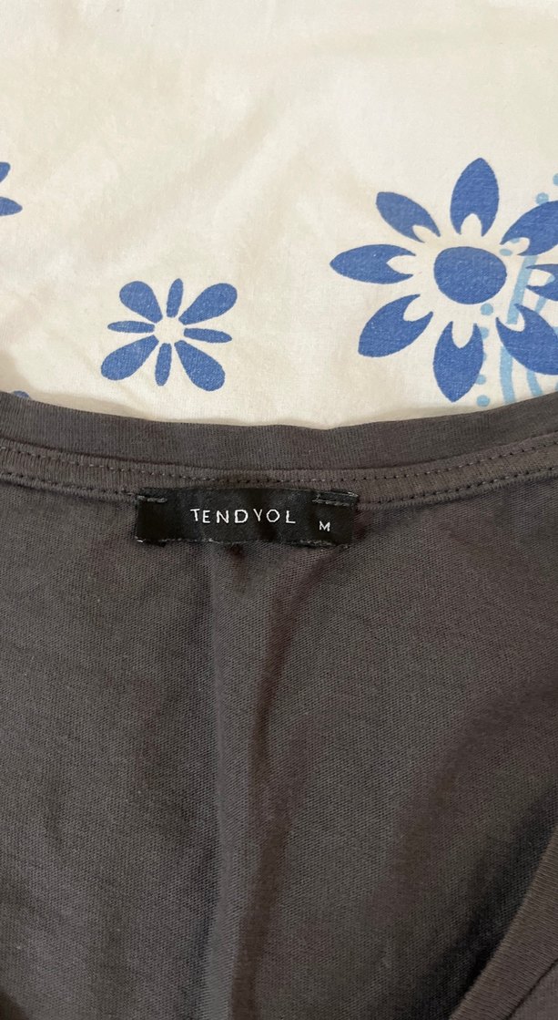 Gri V Yaka Uzun Kollu bluz - Görsel 2