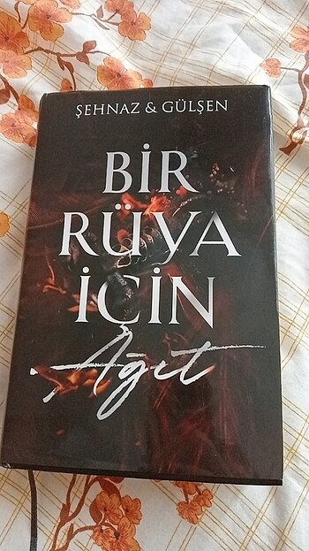 Bir Rüya İçin Ağıt (Ciltli)