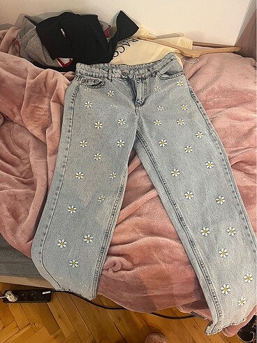 Çiçekli pantalon