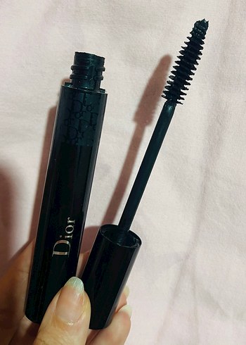 Dior Diorshow Black Out Siyah Maskara - Görsel 4