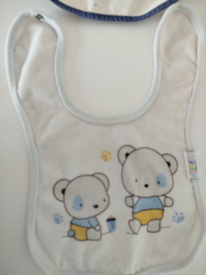 Beyaz Renkli Baskılı Bebek Önlüğü - Görsel 2