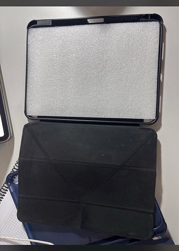 Beden İPad 10. Nesil iki tane tablet kılıfı