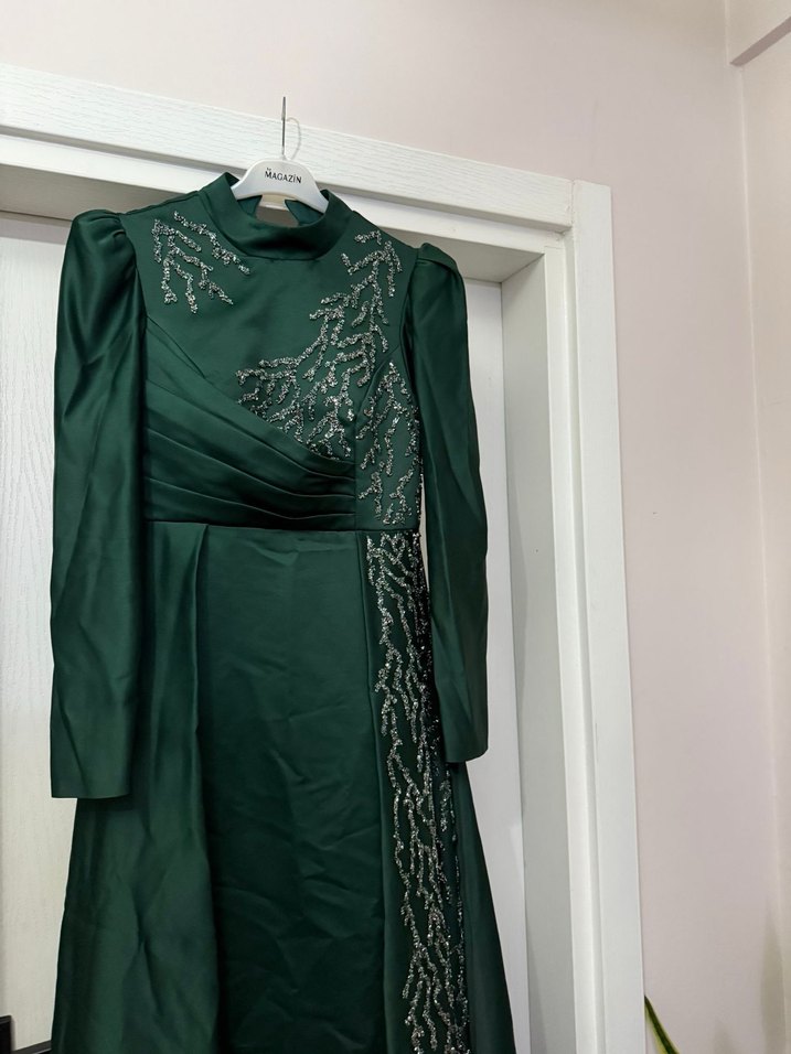 Yeşil İşlemeli Uzun Kadın Abiye Elbise - Görsel 4