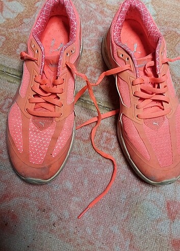 Puma spor ayakkabısı