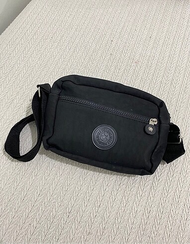 Siyah polo çanta