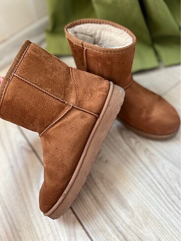 UGG 37 NUMARA