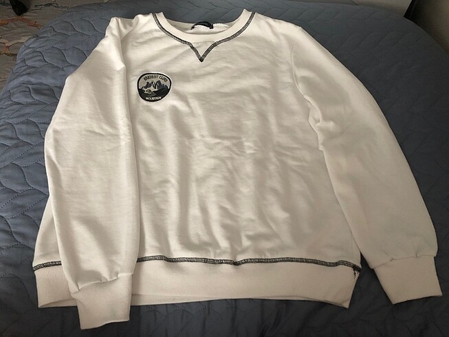 TRENDYOLMİLLA beyaz ince sweatshirt