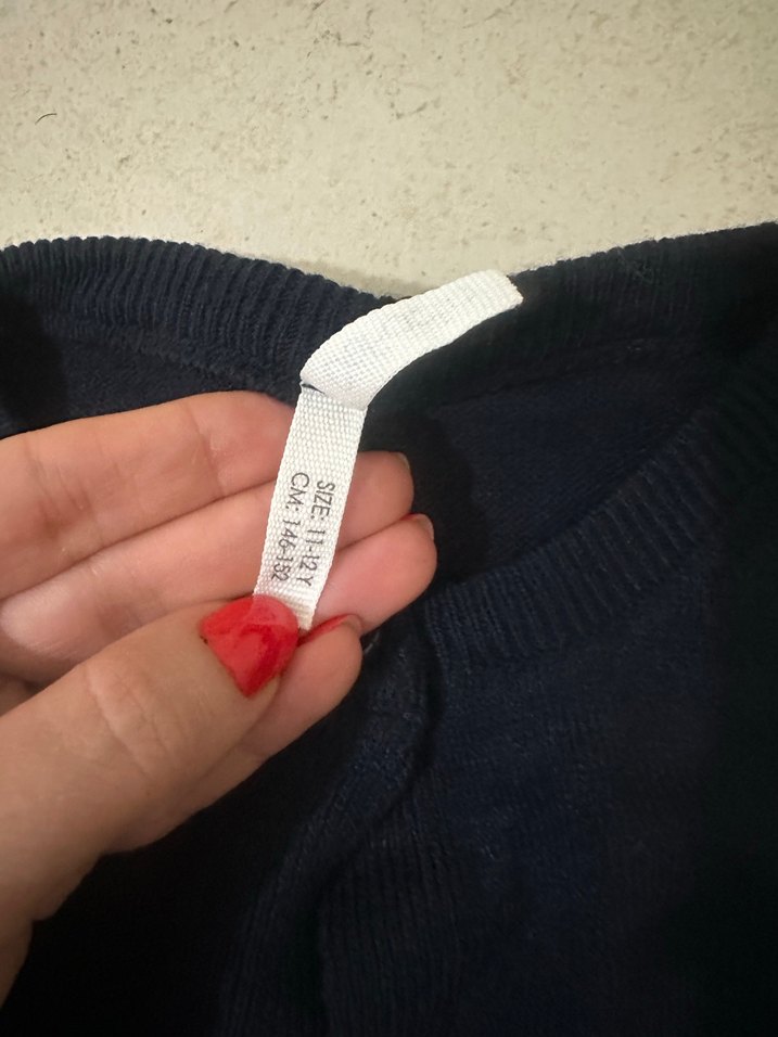 Uzun Kollu Düğmeli Hırka - Görsel 4