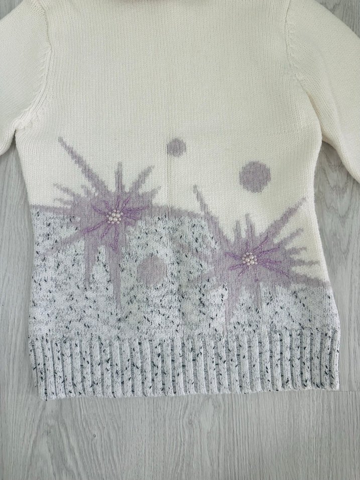 Nakışlı Beyaz Boğazlı Kadın Kazak - Görsel 2