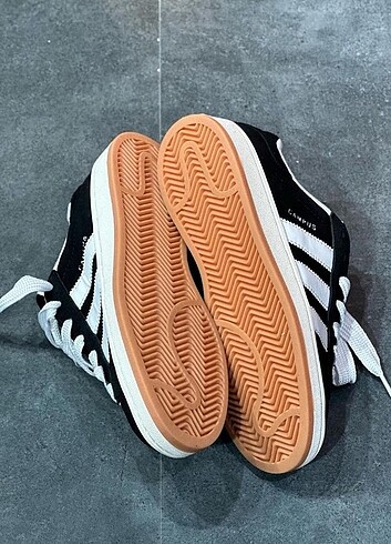 Adidas Campus 00's 
